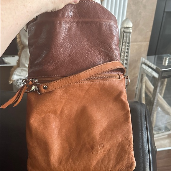 Borgo degle Etruschi Leather Crossbody Bag in Cognac Brown and chocolate brown - Picture 16 of 16